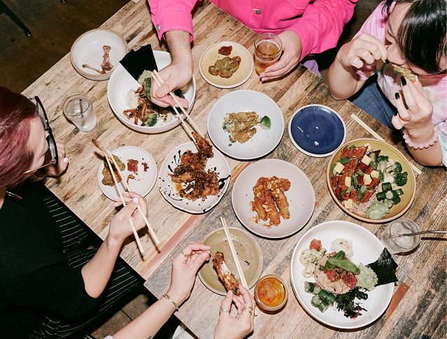 People dining at Takumen